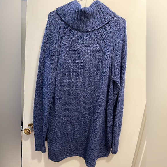 Hillary Radley denim hue sweater. Lg - Picture 4 of 7